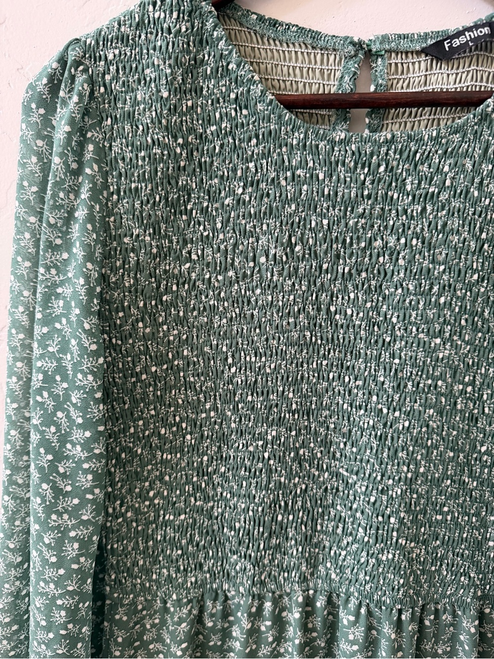 Womens Sage Floral Smocked Maxi Dress Size L Cottagecore Prairie Romantic Tiered - Picture 4 of 13